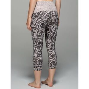 Lululemon Wunder Under Crop II Ace Spot Grain Black / Dottie Dash Grain Black 6